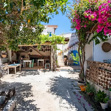 Lughia Bed and Breakfast 4*