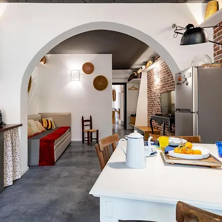 Lughia Couette-café Tortolì