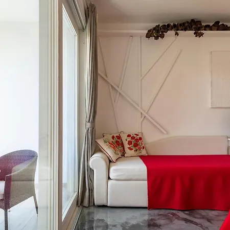 Couette-café Lughia 4*