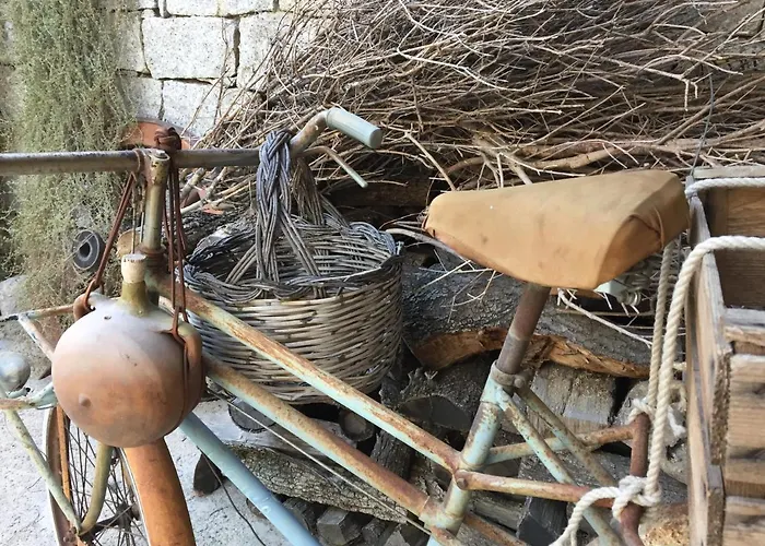 Lughia Oda ve Kahvaltı Tortolì