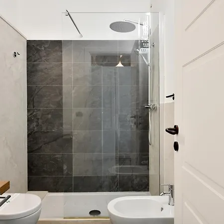 Lughia 4*